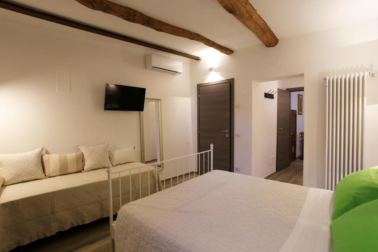 Hotel La Casa Di Ines San Gimignano Exterior foto